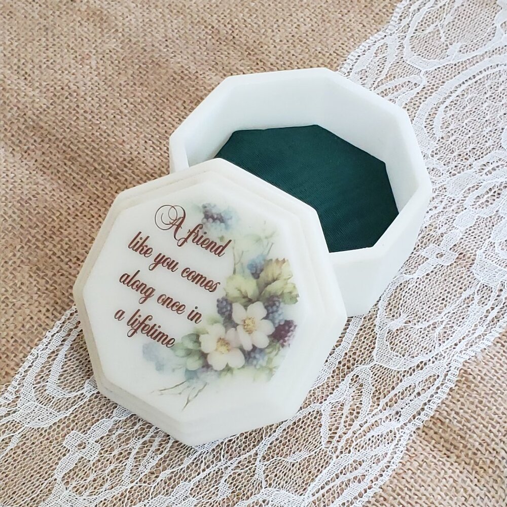 HEARTSTEPS vintage porcelain ceramic trinket box Friend Quote Berries Florals